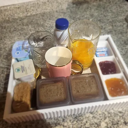 Chez Mike לינה וארוחת בוקר